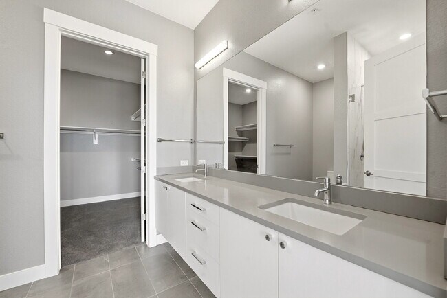 Building Photo - $3,045.95, 2 Beds - 2 Bath, Condo in Denver with Unobstructed Mountain Views!