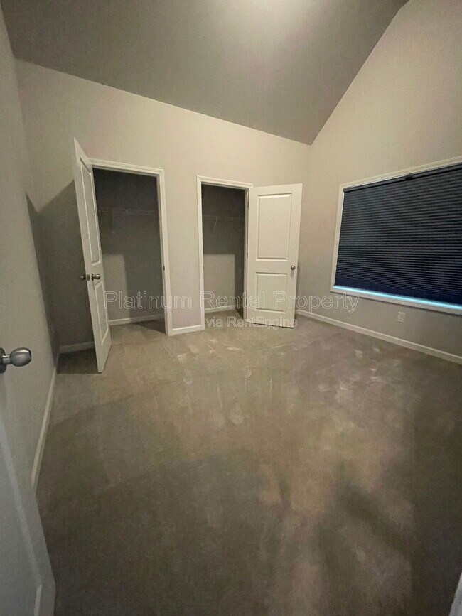 Building Photo - 8225 Crooked Crk Dr