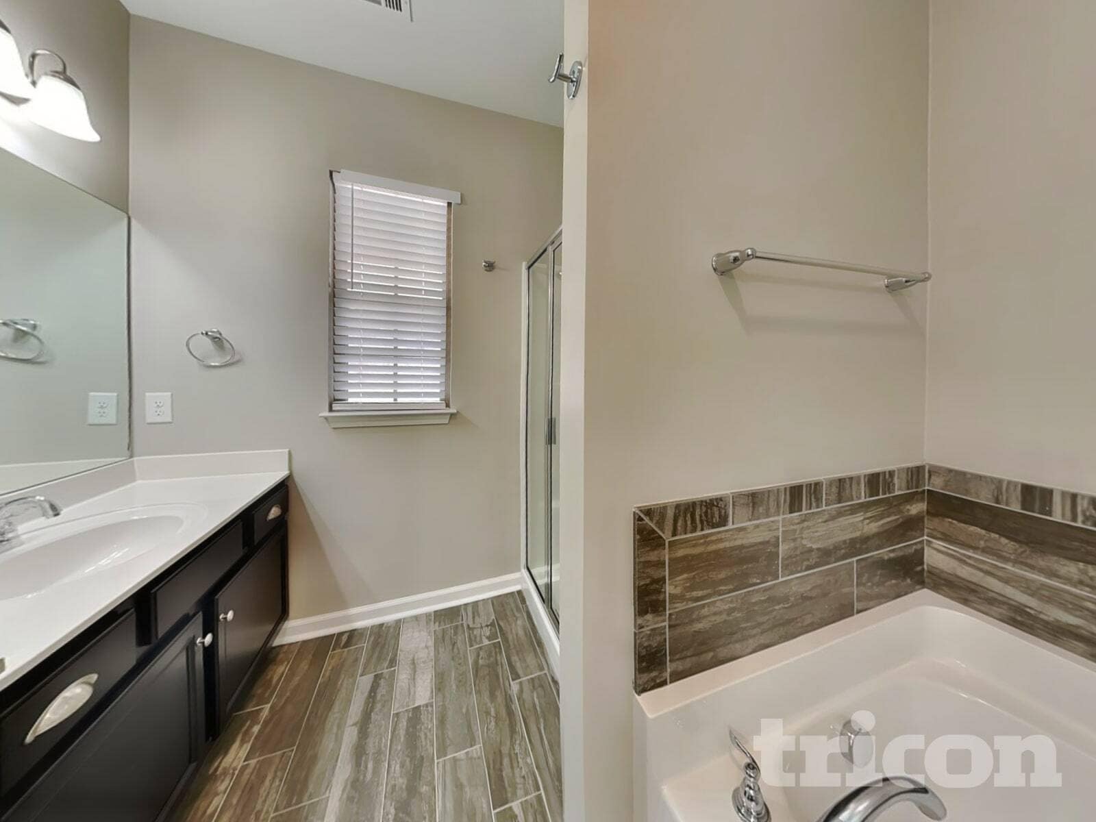 Building Photo - 1050 Paddock Park Cir