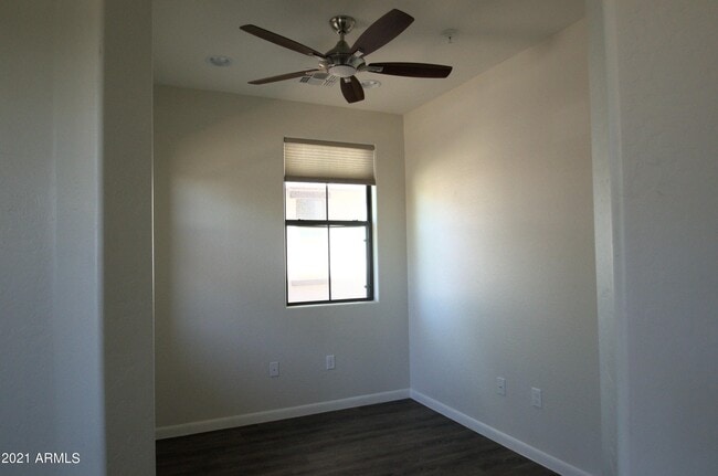 Building Photo - 2090 S Dorsey Ln