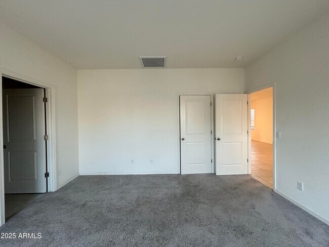 Building Photo - 6524 W Magdalena Ln