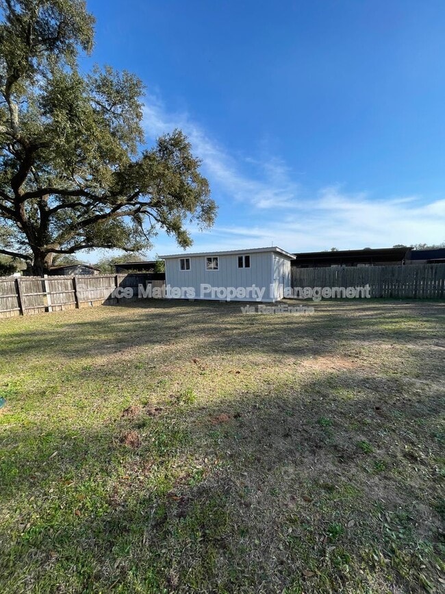 Building Photo - 5057 Pennington Ln