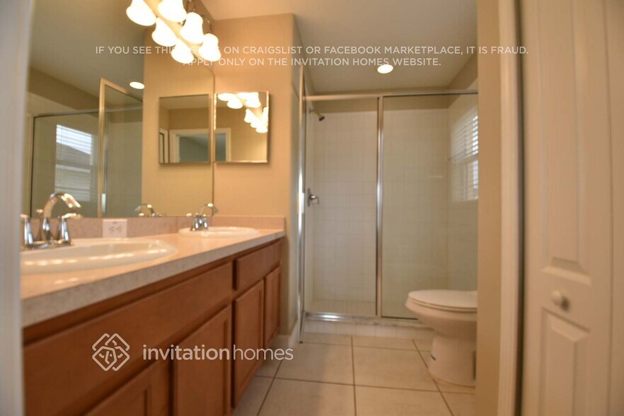 Building Photo - 10613 Shady Preserve Dr