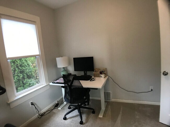 Building Photo - Charming remodeled Bungalow - 2 Bedrooms 1 Bath, 1,104 Sq. Ft.