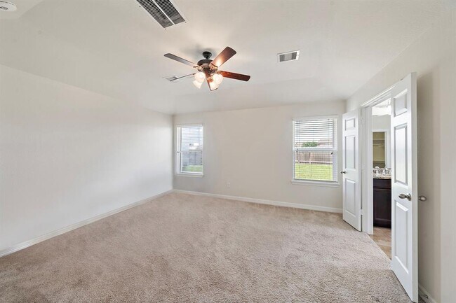 Building Photo - 9960 Golden Field Ln