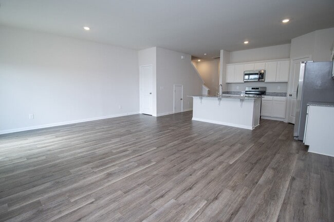 Building Photo - New 3-Bed, 2.5-Bath Home in Hopkins with M...