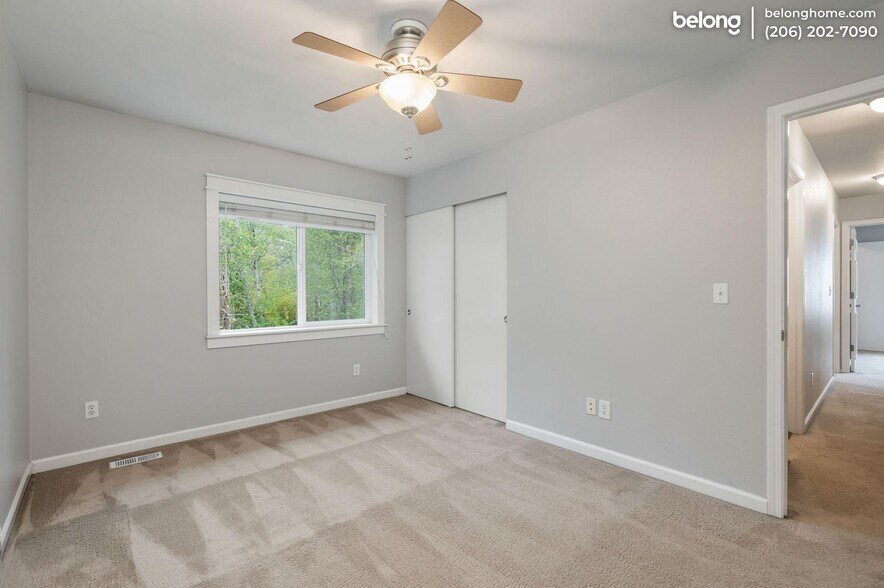 Building Photo - 15010 68th Ave E