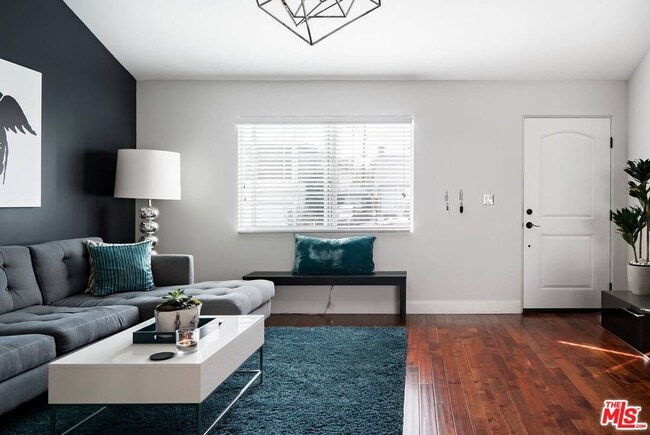 Building Photo - 1350 N Stanley Ave