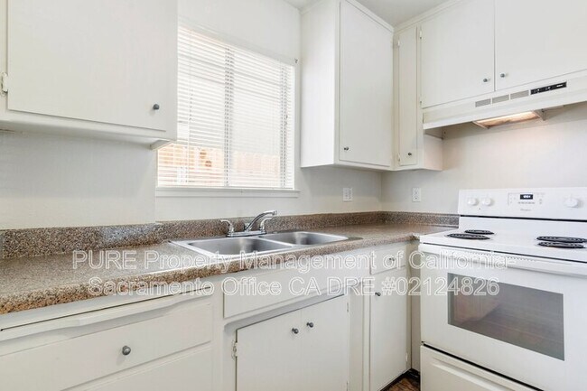 Building Photo - 1201 Rodeo Way