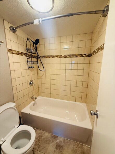 Building Photo - 2227 Canyon Blvd