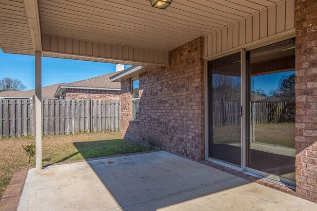 Building Photo - Charming 3-Bedroom Home - Oak Leigh Subdiv...