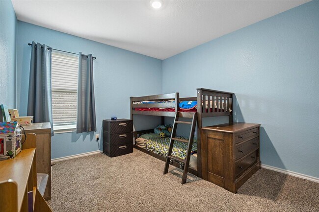 Building Photo - 904 Saddle Horn Way