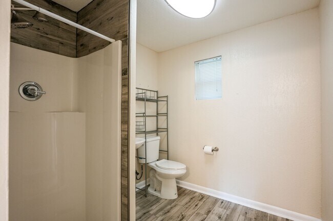 Building Photo - 10031 Union Park Dr