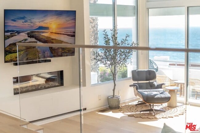 Building Photo - 21349 Rambla Vista
