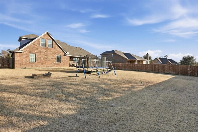 Building Photo - 1720 Elk Run Dr