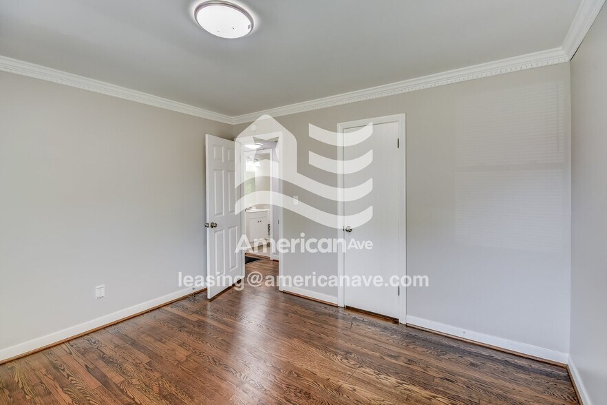 Building Photo - 4804 Avenue O