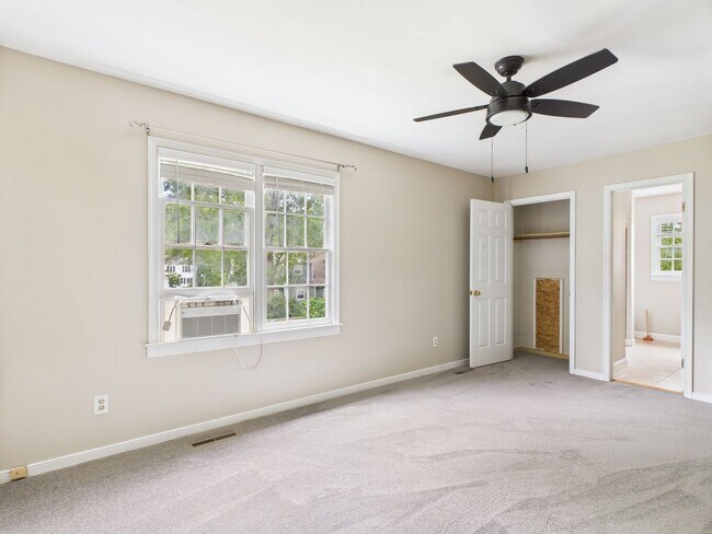 Building Photo - 1917 Millsap Ln
