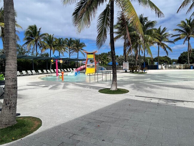 Building Photo - 9241 Collins Ave