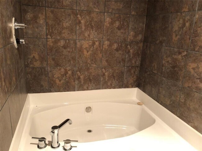 Building Photo - 2211 S Braeswood Blvd