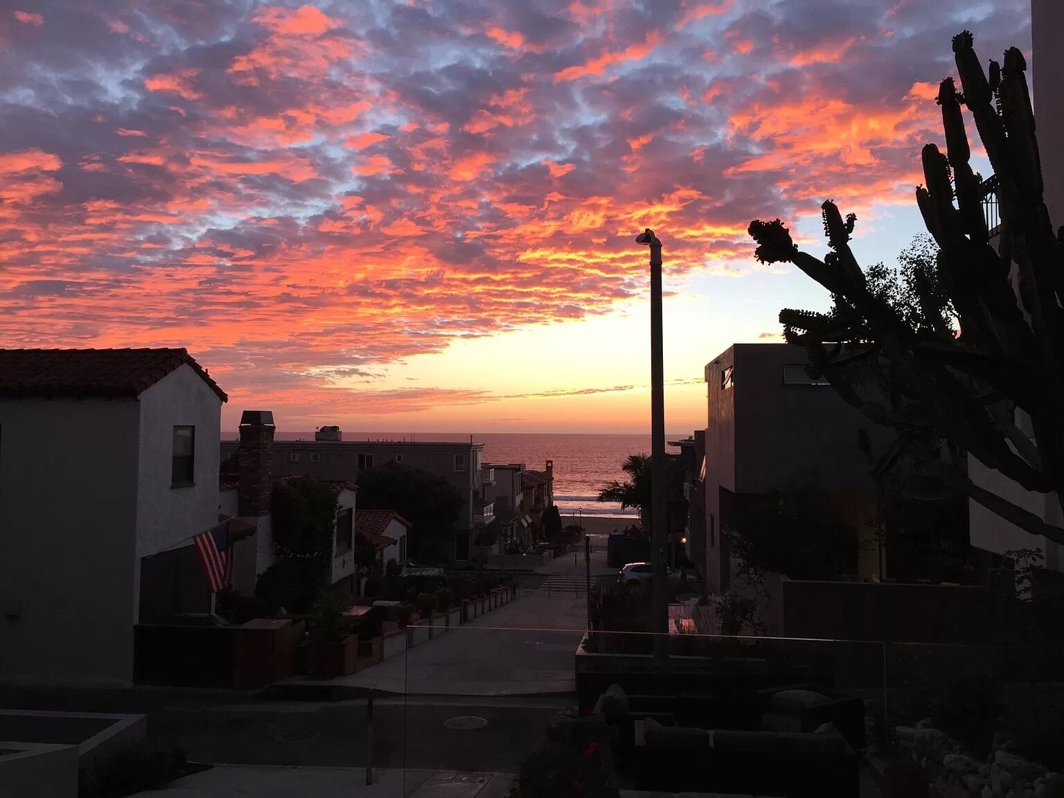 Building Photo - 221 24th St