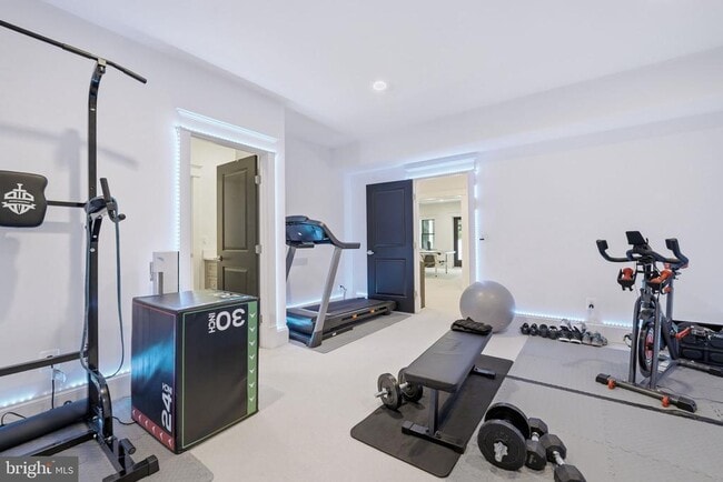 Building Photo - 2504 12th St N