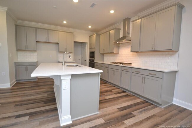 Building Photo - 421 Canyon Spring Trl