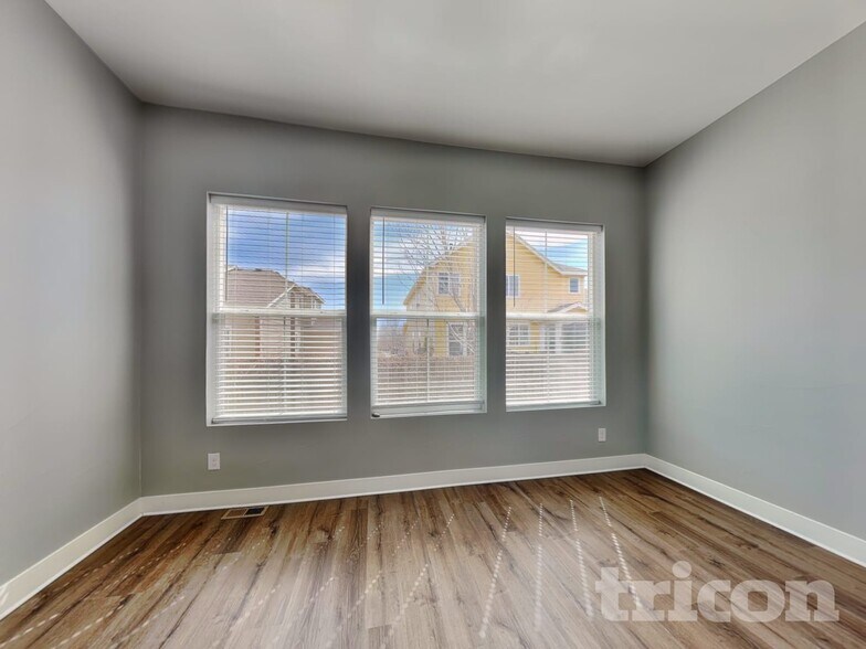 Building Photo - 4646 Mt Shavano St