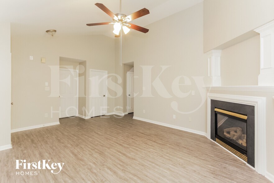 Building Photo - 7307 Woodbourne Ln