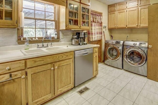 Building Photo - 4811 Cook Rd SW