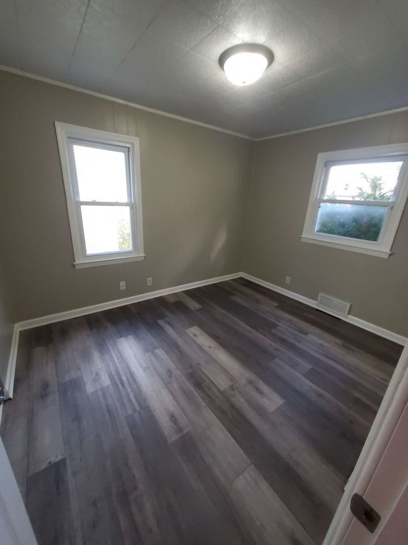 Building Photo - 5445 N 54th St