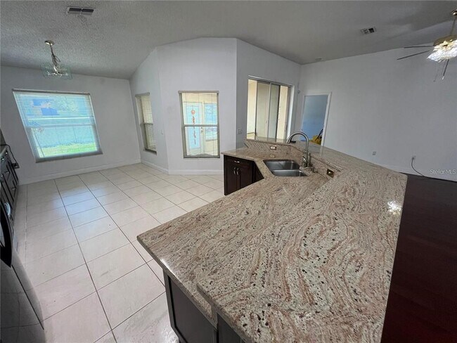 Building Photo - 8908 Southbay Dr