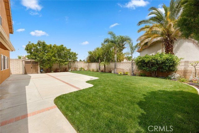 Building Photo - 1427 E Cisneros Ln