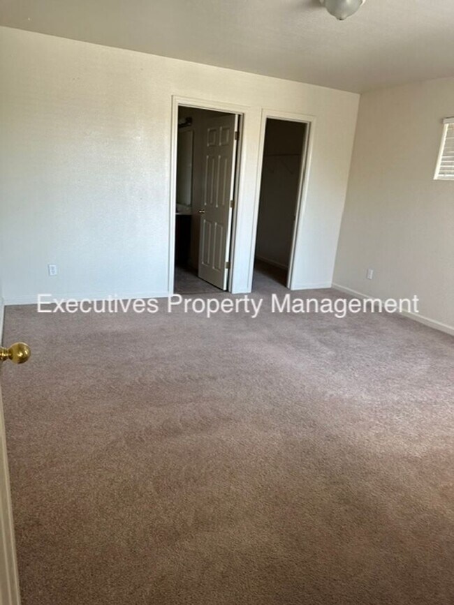 Building Photo - 4375 Anderson Way