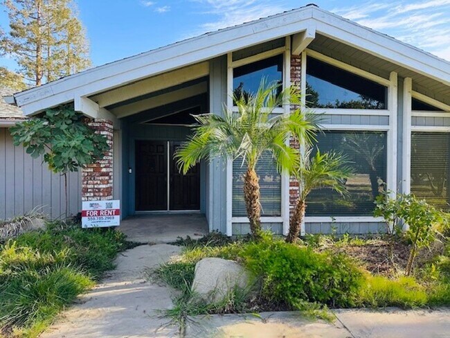 Primary Photo - $3,300 Fowler & Shepherd, Solar & Swimming...