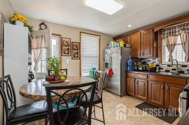 Building Photo - 1012 Paterson Plank Rd