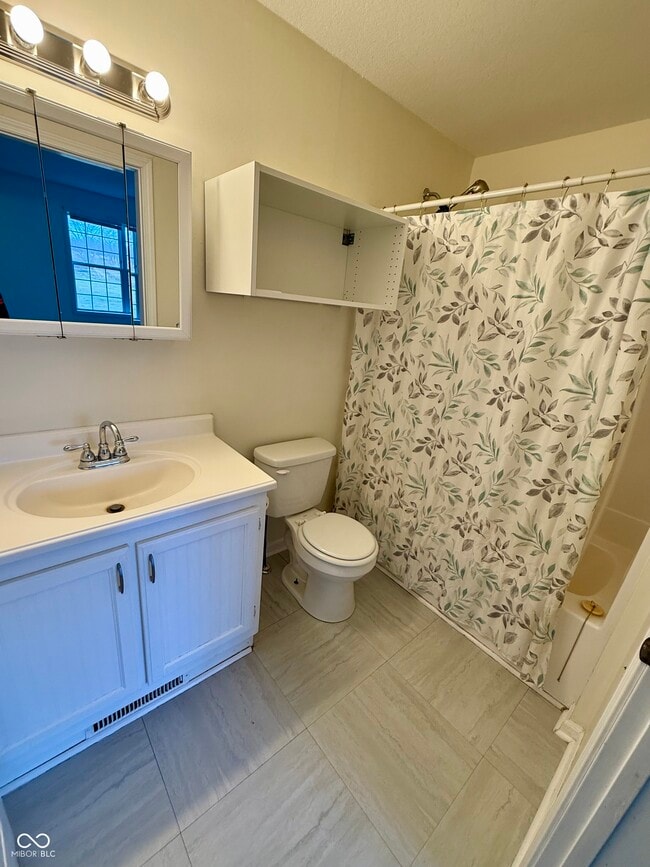 Building Photo - 2717 W 186th St