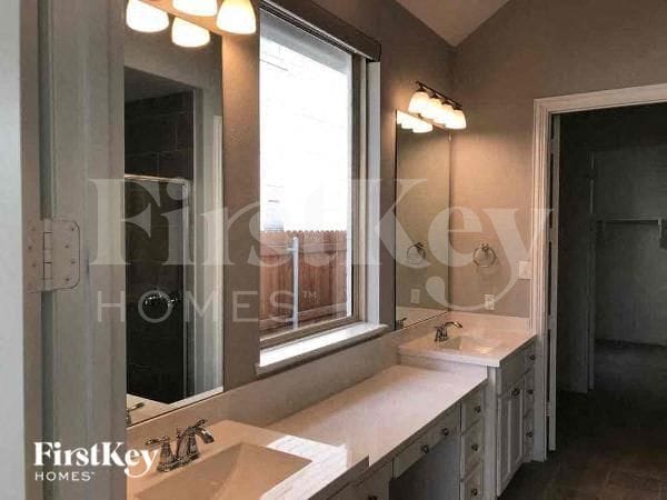 Building Photo - 816 Hollett Ct