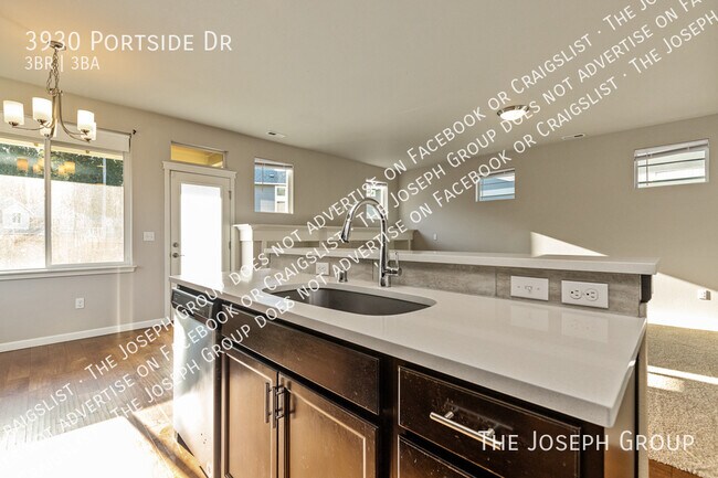 Building Photo - 3930 Portside Dr