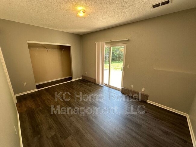 Building Photo - 5658 N Anita Ave
