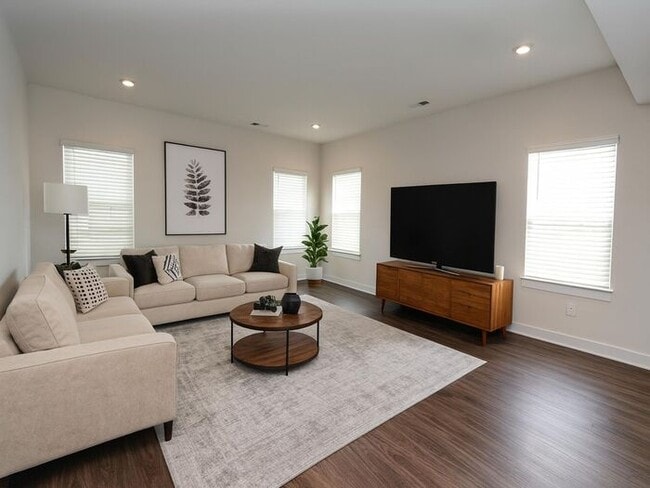 Building Photo - 3BR 2.5BA Home w/Resort Style Amenities at The Mills at Rocky River