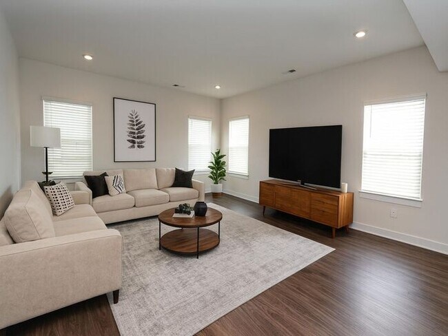 Building Photo - Wonderful 3BR 2BA Home w/ Upgraded Kitchen • Assigned Parking • Patio & Porch in Concord