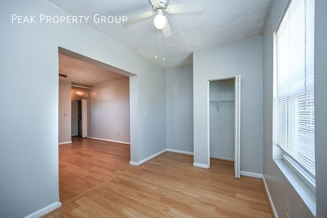 Building Photo - 2610 Woodburn Ave