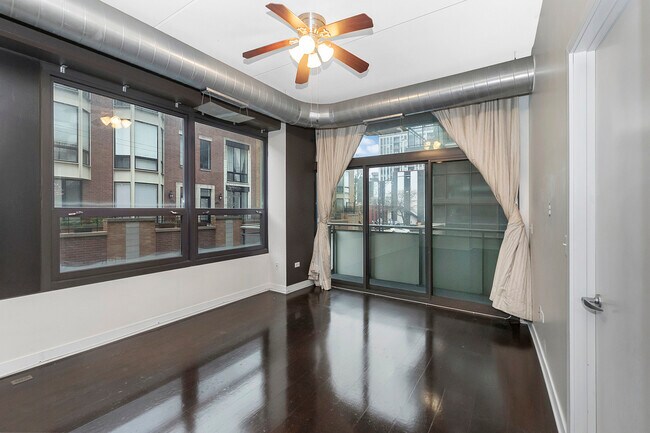 Building Photo - 660 W Wayman St