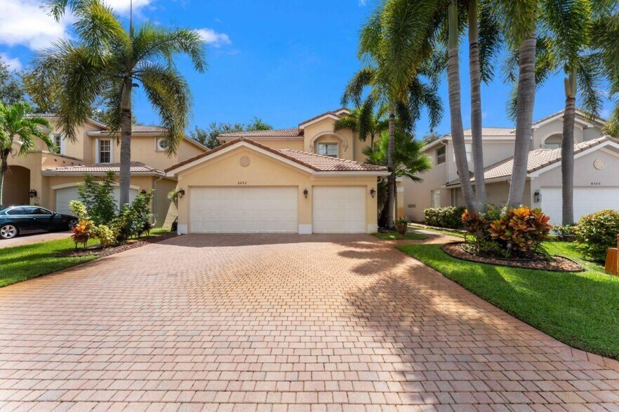 Building Photo - 8492 Breezy Oak Way