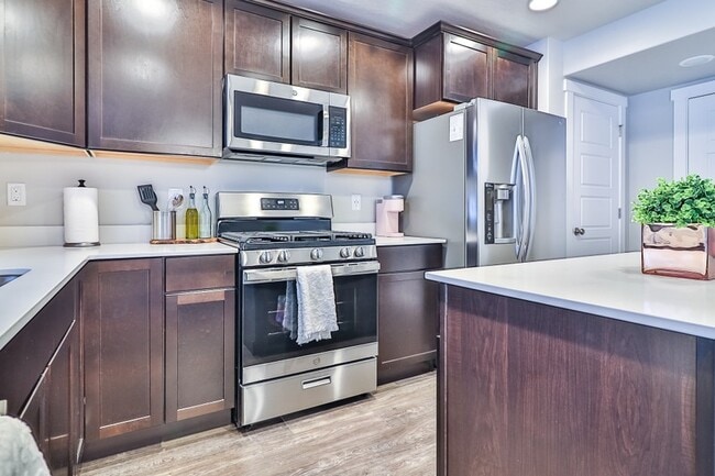 Building Photo - 1063 W Osprey Dr