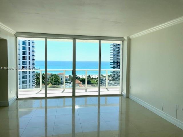 Building Photo - 5900 Collins Ave