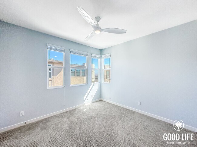 Building Photo - SD: Modern 3BD/3.5BA Townhome in Otay Ranch with Bonus Room, Private Patio & Whole-Home Water Sof...