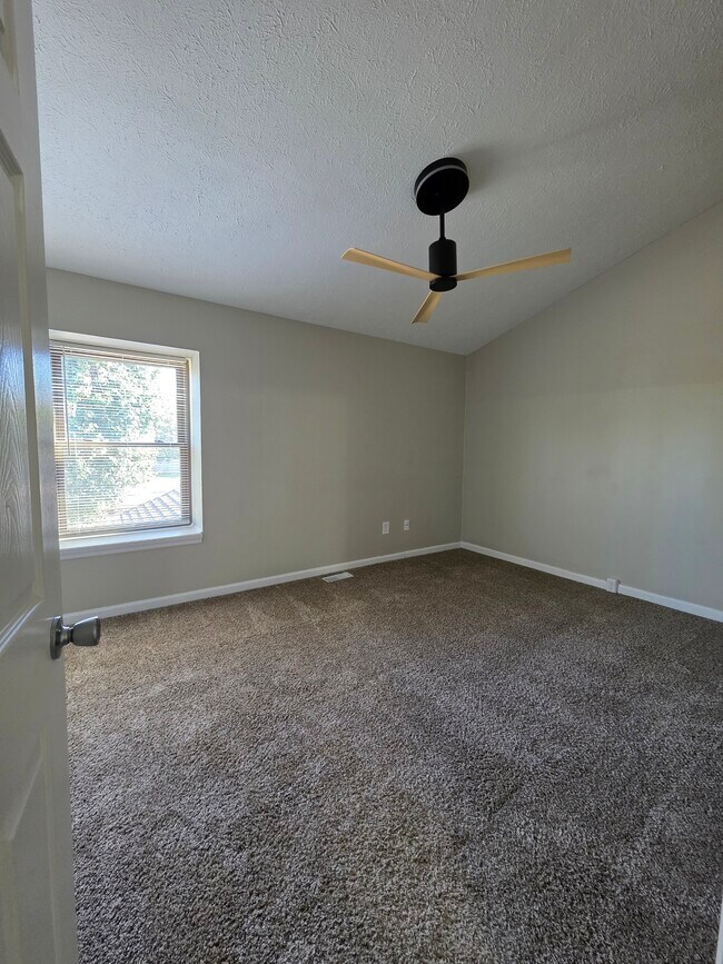 Building Photo - 8512 Hague Rd