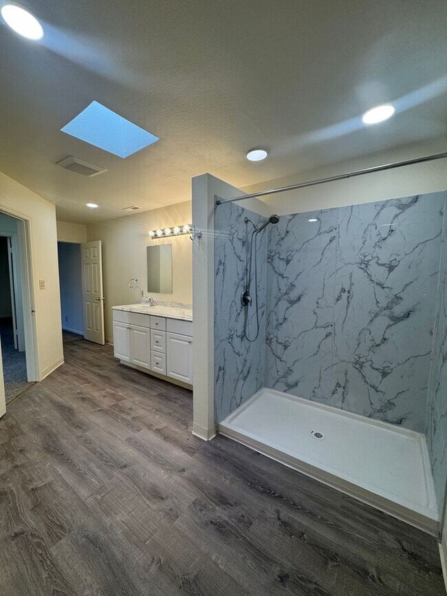 Building Photo - Spacious 5 Bedroom Home in NW Reno with 2 Primary Suites