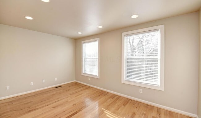 Building Photo - 746 Beech St